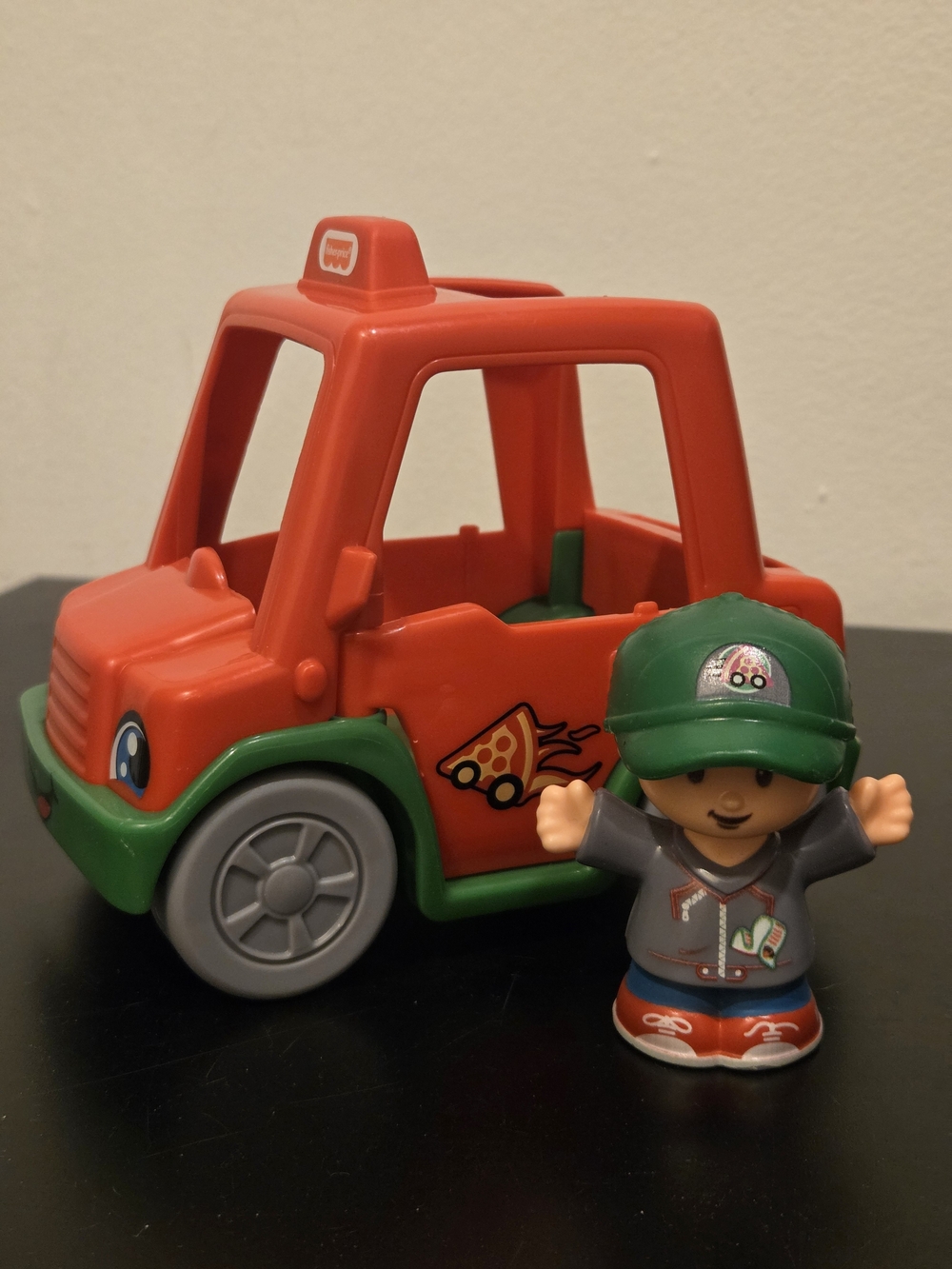 Little People Pizza Car & Delivery Boy